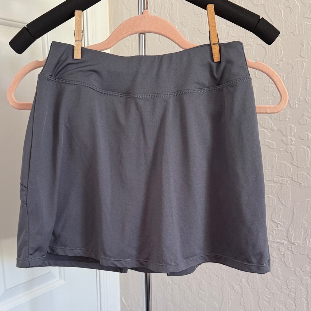 Chic Gray Skort
